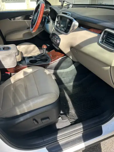 Interior detail — dashboard & console
