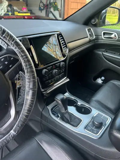 Interior detail — Jeep center console